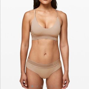 Lululemon EVER essentials bralette NWT MEDIUM